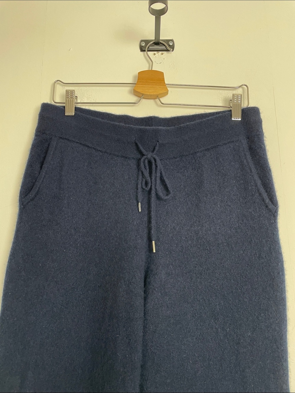 Quince Mongolian Cashmere Women M Navy Knit Drawstring Waist Sweatpants Jogger - Picture 4 of 7